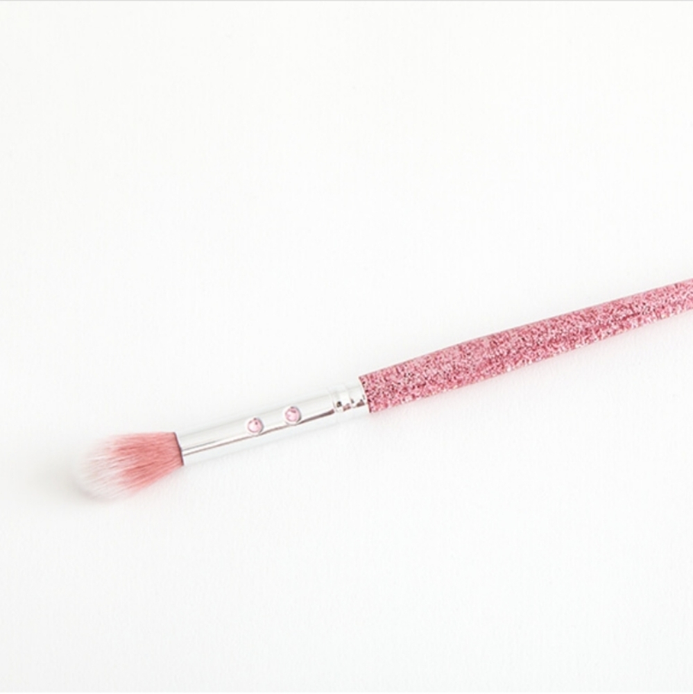 SLMissGlam Eyeshadow blending brush
